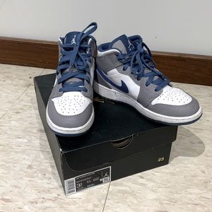 Nike Air Jordan 1 Mid